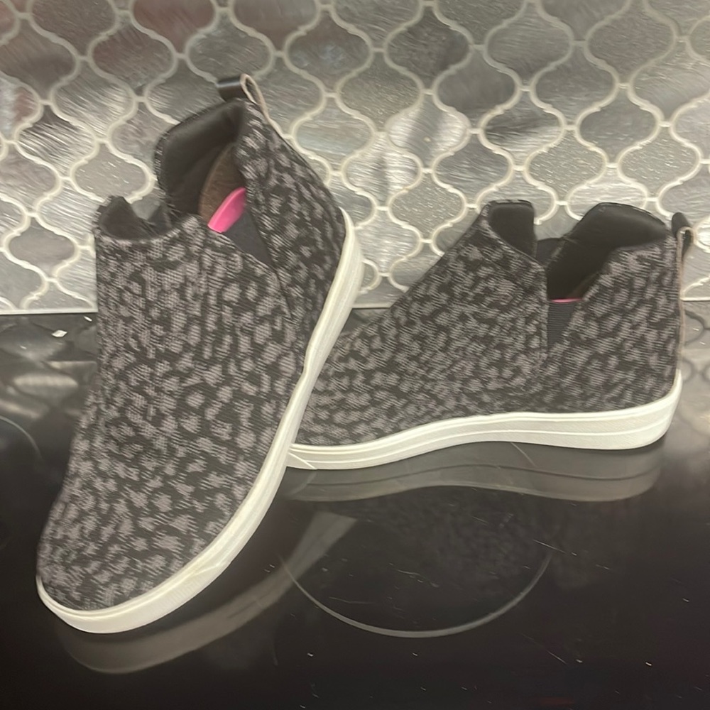 Ryka wedge black leopard bootie 11w